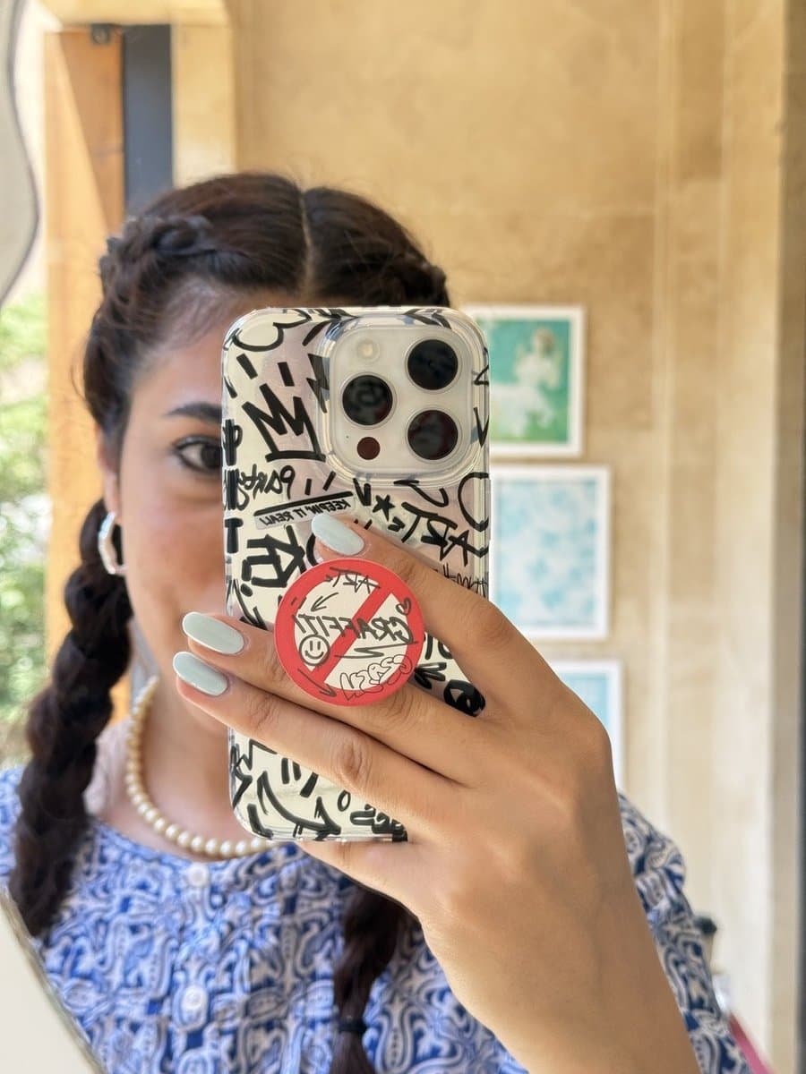 قاب استریت آرت همراه با پاپ سوکت (کدC2240) مناسب برای iPhone 16Pro — تصویر ۷