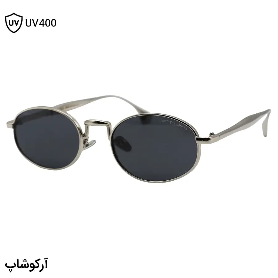 عینک آفتابی Bottega Veneta با فریم بیضی شکل، رنگ نقرهای براق و لنز دودی تیره مدل 98150