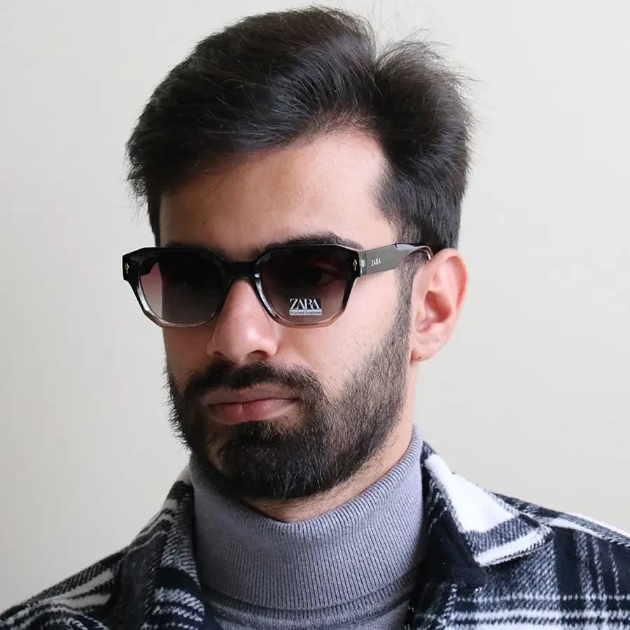عینک آفتابی زارا با فریم چندضلعی، رنگ مشکی و قهوه‌ای، دسته سیم‌دار، لنز قهوه‌ای سایه روشن و پلاریزه مدل RN9004 — تصویر ۲