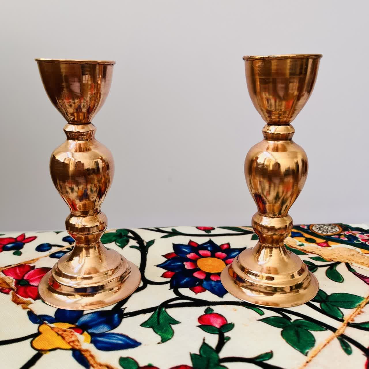شمعدان پایه بلند مسی مدل مروارید کد ZH373 — تصویر ۳