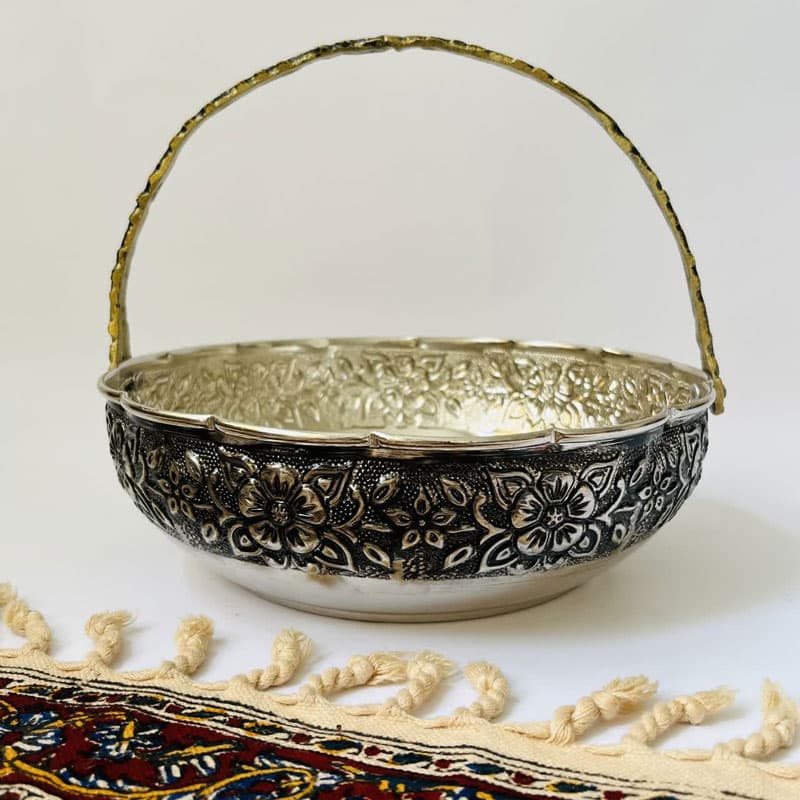 سبد میوه مسی لب چین دسته دار قلم زنی کروم بزرگ با کد ZH319.6 — تصویر ۳