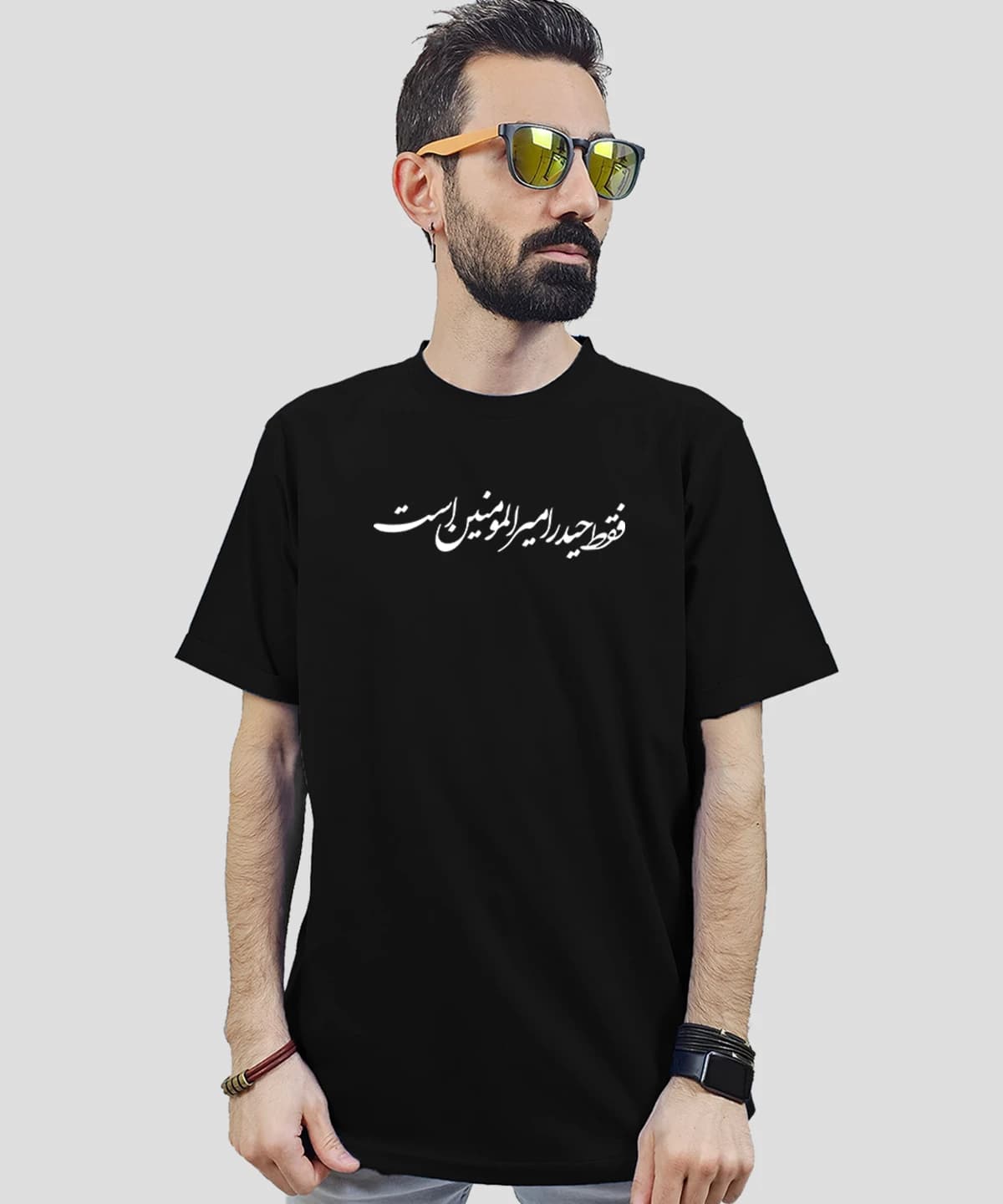 تیشرت مردانه و زنانه مذهبی طرح فقط حیدر امیر المومنین است — تصویر ۳