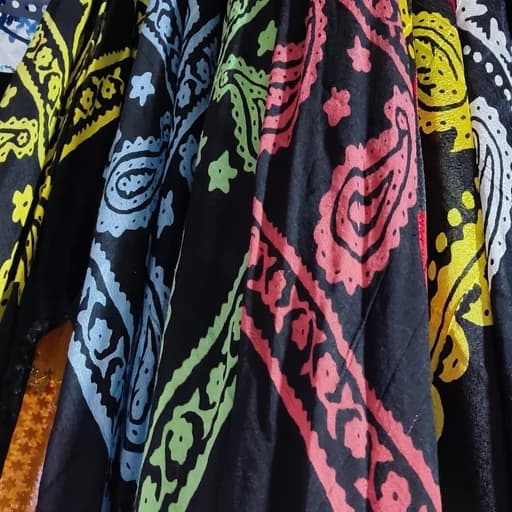 شال و روسری گلونی طرحدار رنگی
