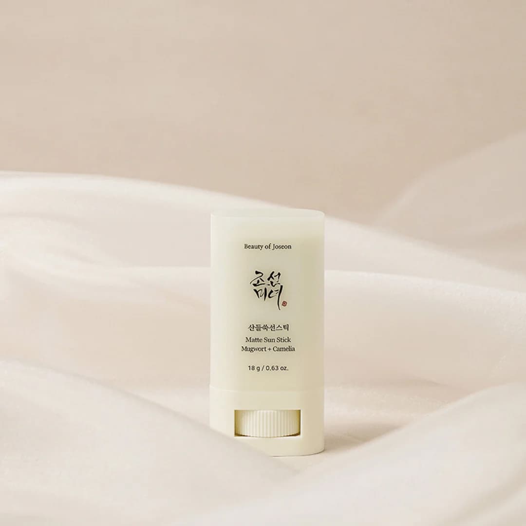 ضد آفتاب استیکی بیوتی آف جوسان مدل Mugwort+Camelia حاوی SPF50 حجم 19 میلی لیتر — تصویر ۳
