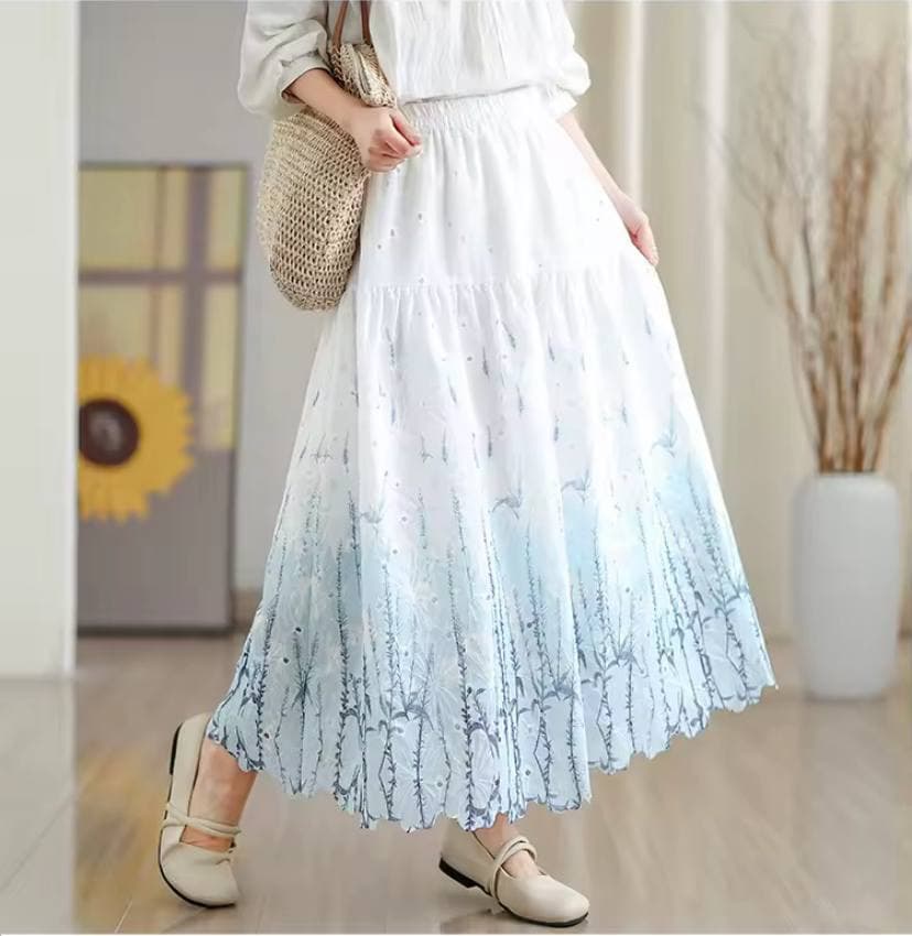 دامن گلدوزی طرح ابرنگی دخترانه و زنانه کد d7576 — تصویر ۲