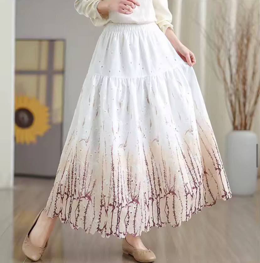 دامن گلدوزی طرح ابرنگی دخترانه و زنانه کد d7576 — تصویر ۴