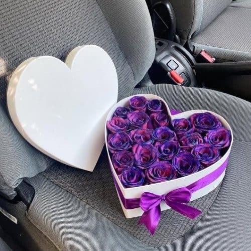 گل رز آبی برای مراسم‌های ولنتاین چقدر است؟
