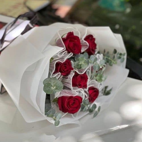 از کجا میتوانم دسته گل رز زرد برای تبریک سالگرد ازدواج خریداری کنم؟