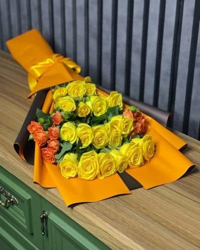 از کجا می‌توانم گل رز قرمز برای مراسم‌های عاشقانه خریداری کنم؟