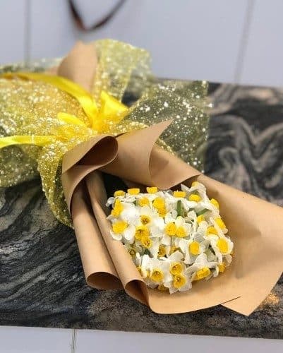 چطور میتوانم گل نرگس شیک را برای سبد گل آنلاین در کرج بخرم؟