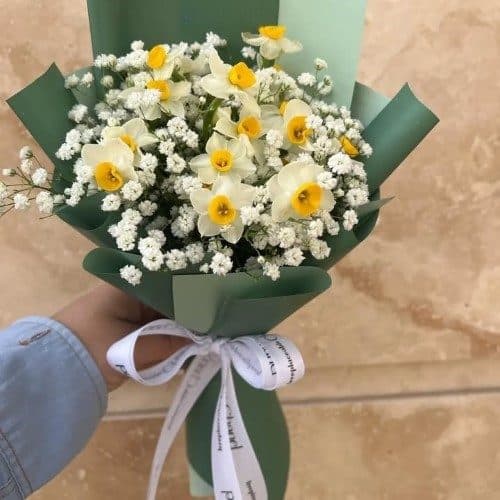 چگونه می‌توانم گل نرگس شیک را برای مراسم خاص آنلاین خریداری کنم؟