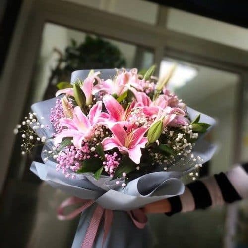 گل لیلیوم و اورینتال برای دسته گل ترحیم چقدر است؟