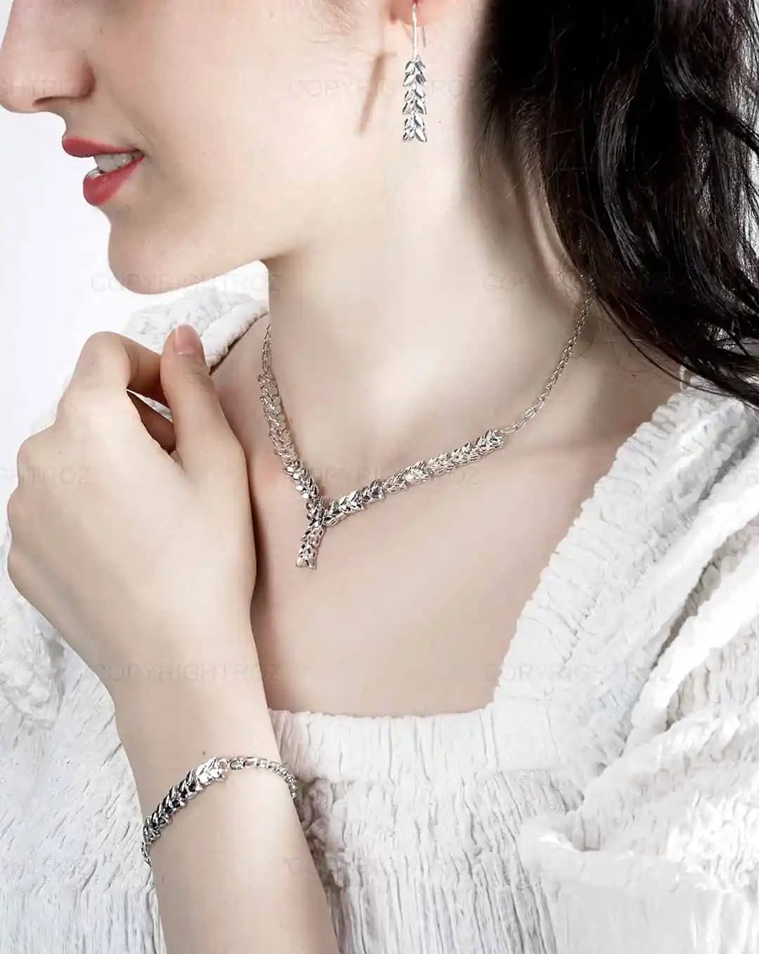 ست دستبند،گوشواره و گردنبند زنانه مدل 1608 — تصویر ۲