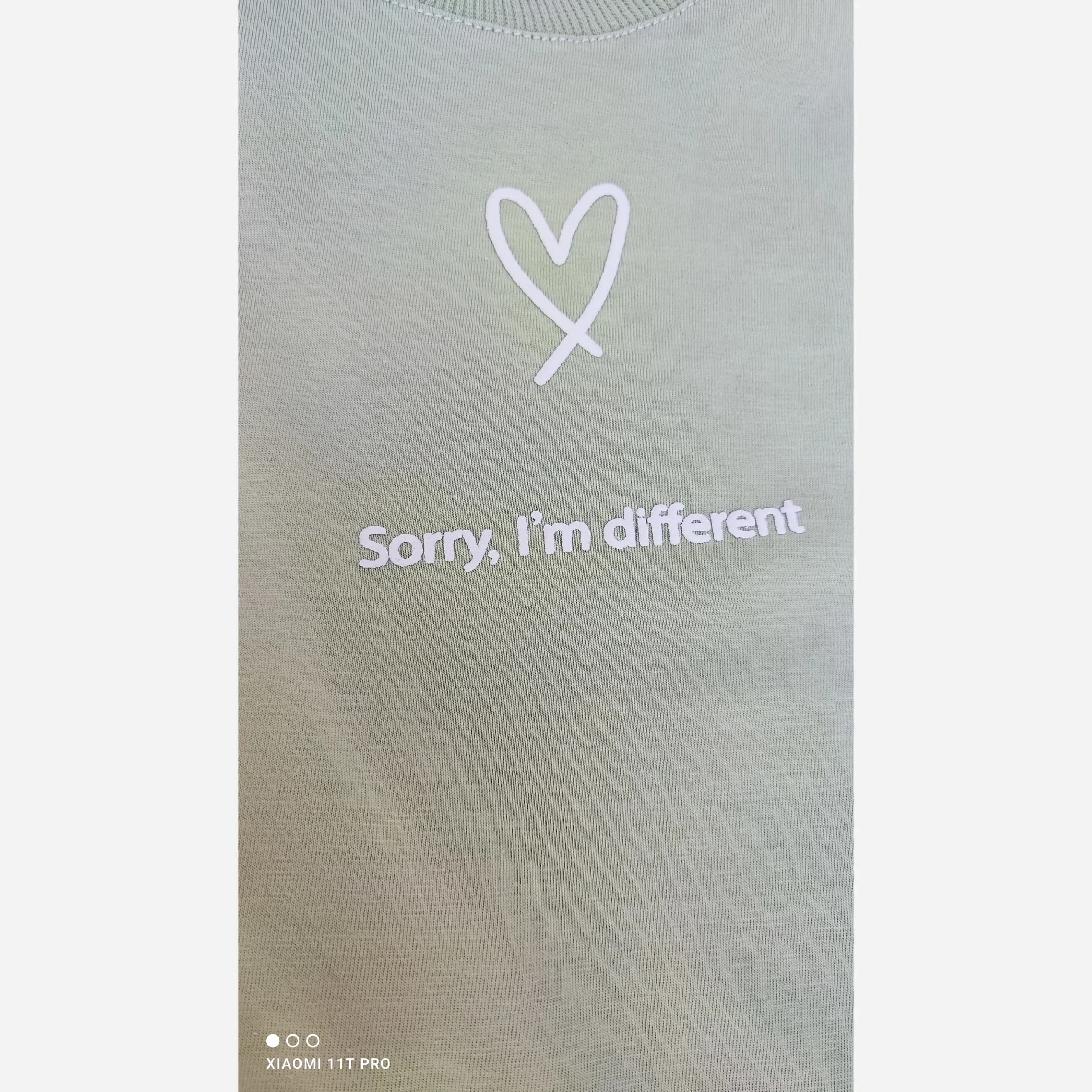 ست تیشرت و شلوارک دخترانه طرح Sorry I’m different نخی و پنبهای سایز 40 تا 55 — تصویر ۸