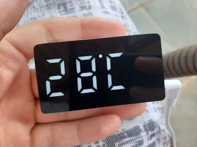 ساعت و دماسنج دیجیتالی رومیزی OS-001 — تصویر ۲