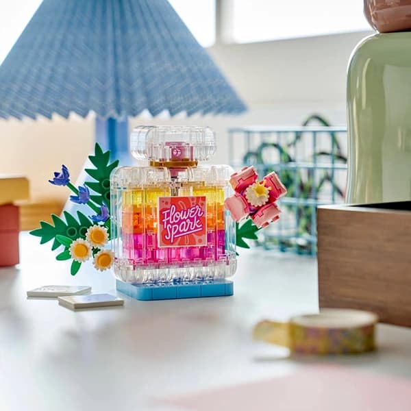 لگو کریتور مدل 31383 شیشه عطر با طرح گل — تصویر ۷