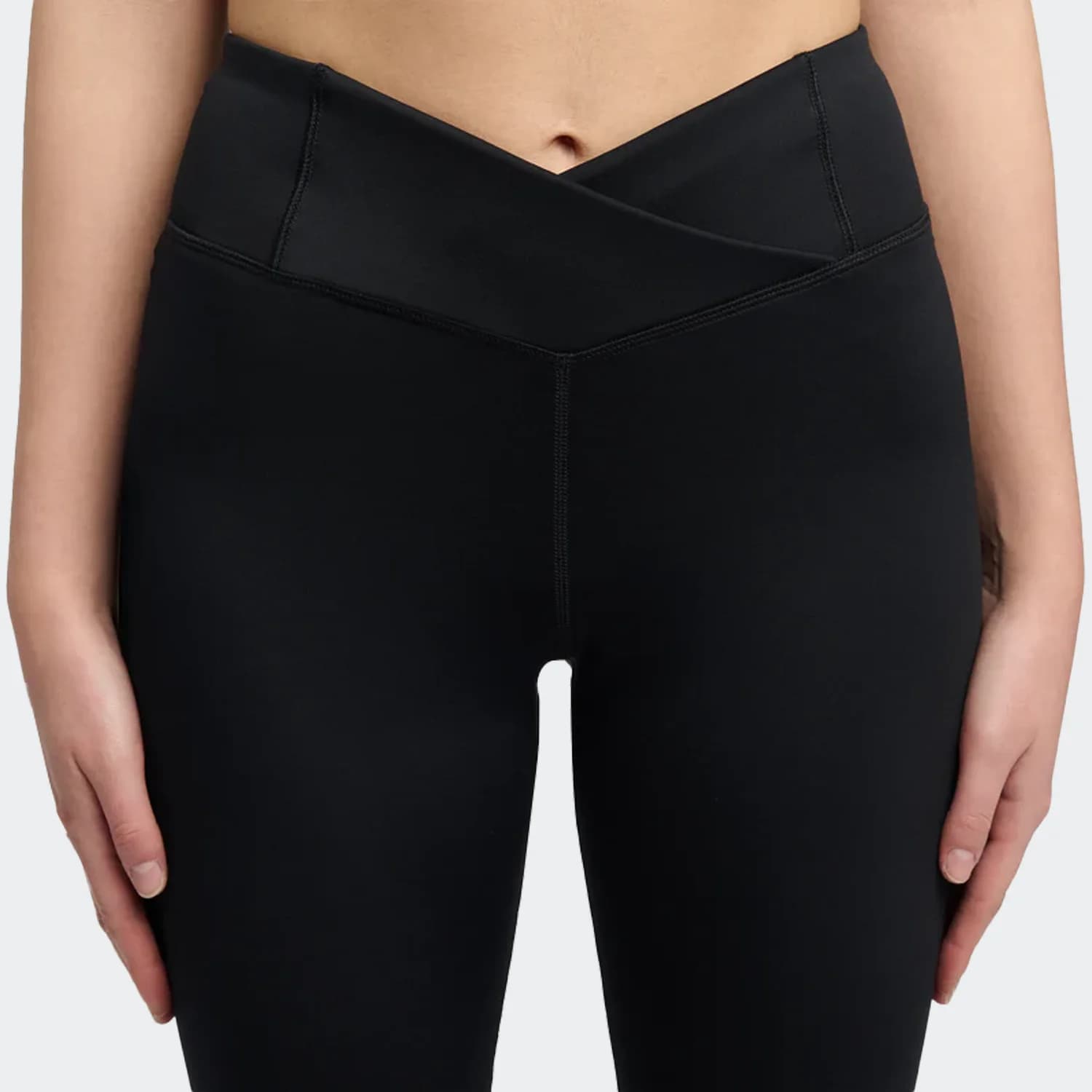 لگ زنانه ریباک مدل ID Train High Rise Bootcut Leggings — تصویر ۲