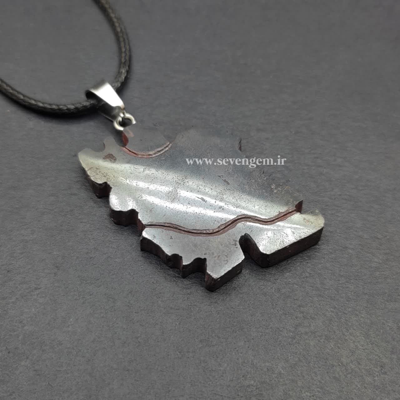 گردنبند سنگ حدید طرح ایران (کدA235)