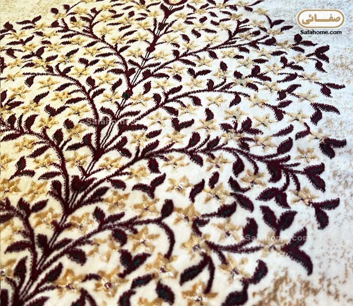 سجاده مدل قالیچه گل برجسته طرح درخت زرشکی — تصویر ۵