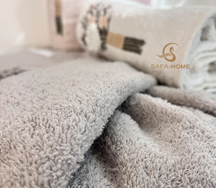 حوله دستی گل برجسته طرح فولیا 50×90 سانتی متر — تصویر ۵