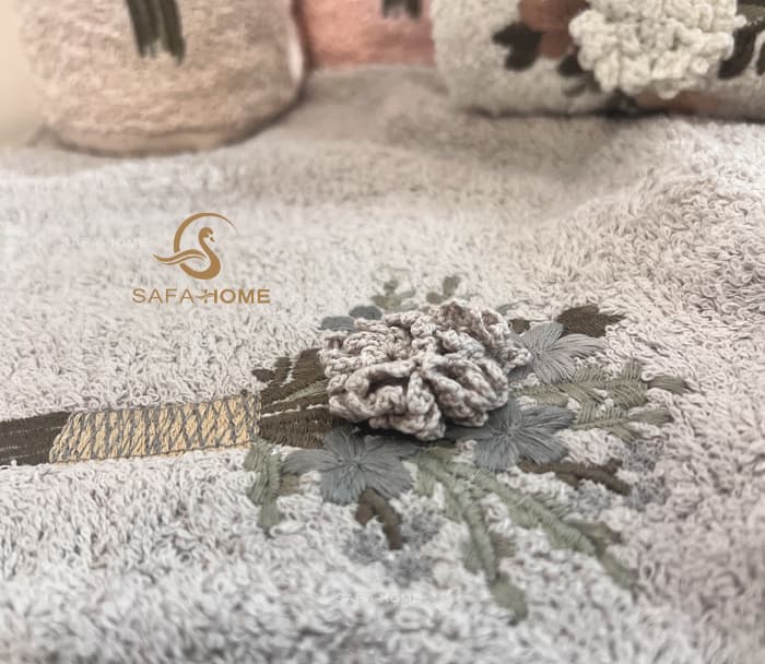 حوله دستی گل برجسته طرح فولیا 50×90 سانتی متر — تصویر ۶