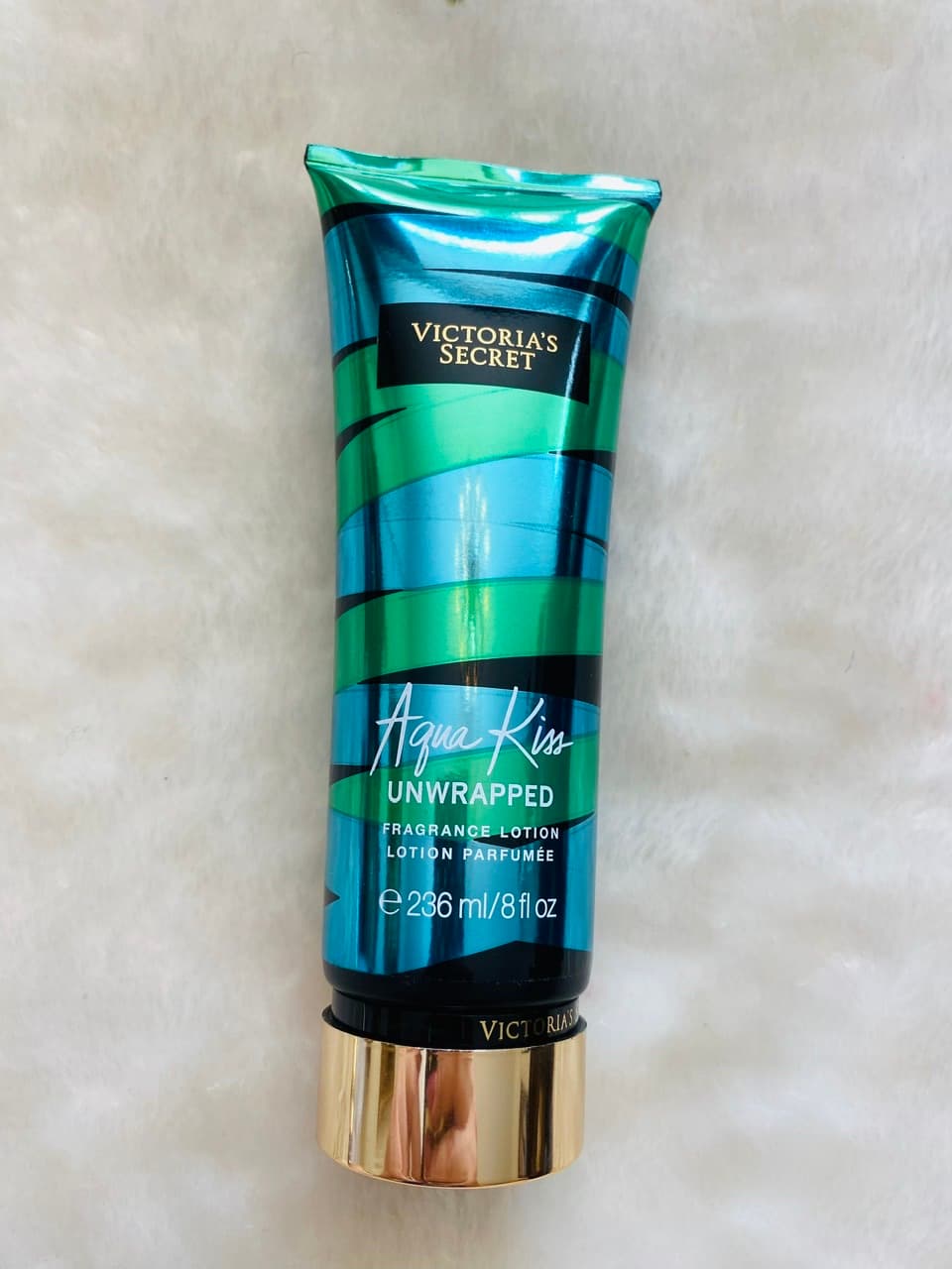 لوسیون بدن ویکتوریا سکرت VICTORIAS SECRET Body Lotion Aqua Kiss UNWRAPPEDحجم 236میل