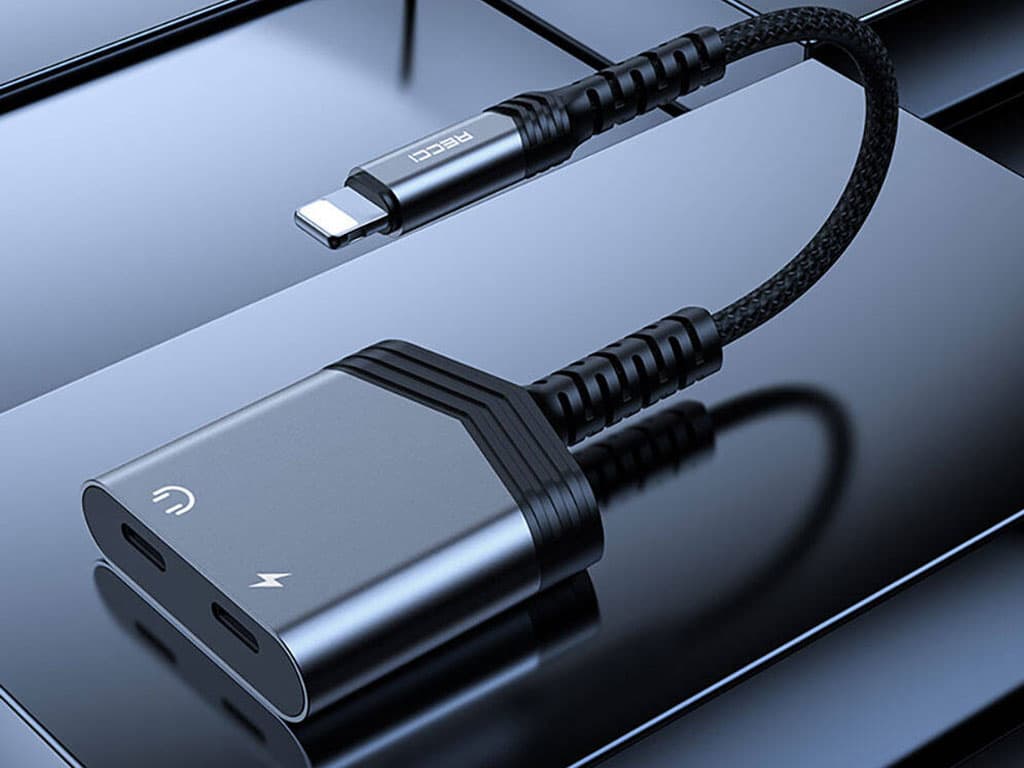 مبدل صدا و شارژ لایتنینگ به دو درگاه لایتنینگ 2 آمپر رسی RDS-A18 — تصویر ۲