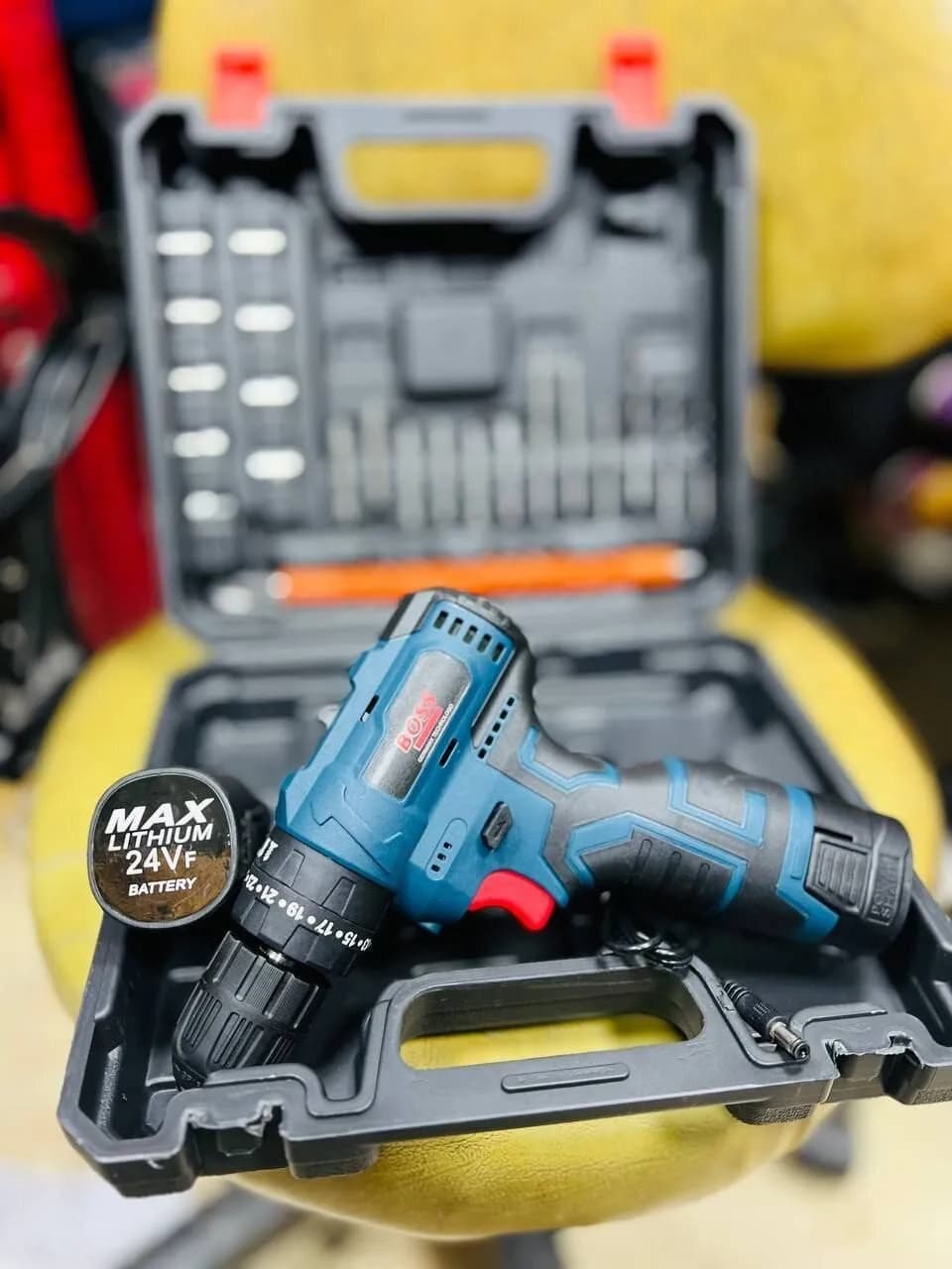 دریل شارژی 24 ولت براشلس باس طرح بوش مدل Boss-24v