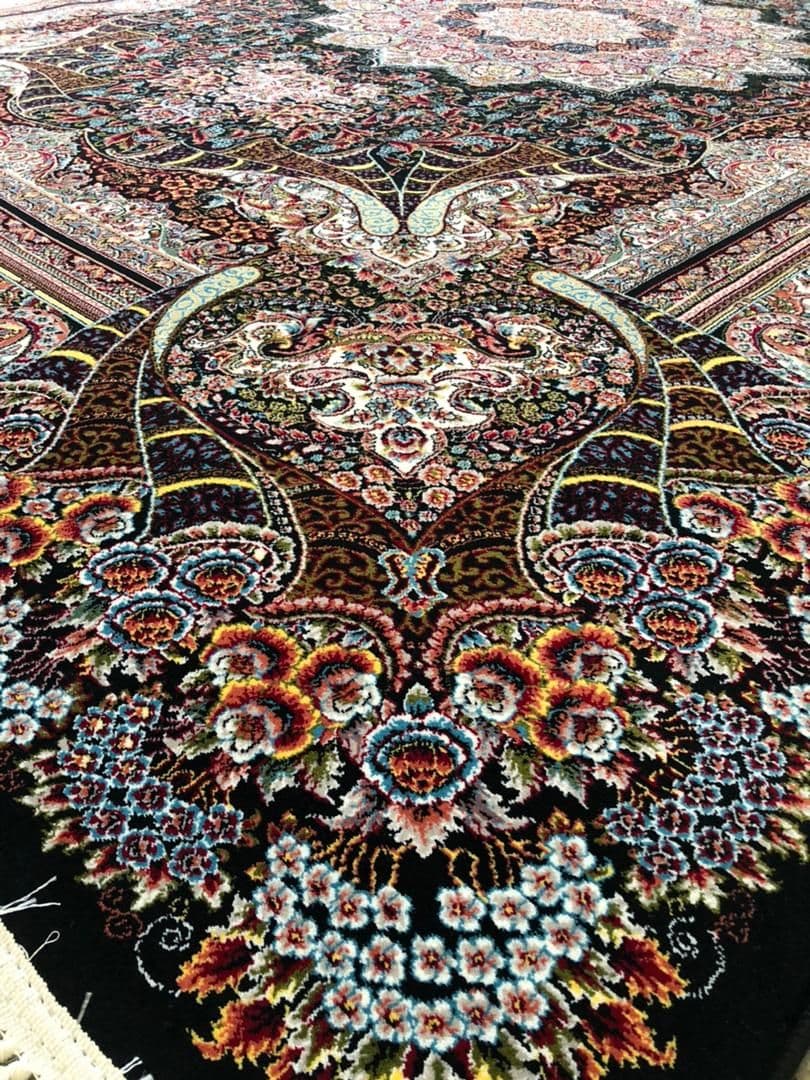 فرش ۷۰۰ شانه نقشه فاخر زمینه سرمه ای — تصویر ۳