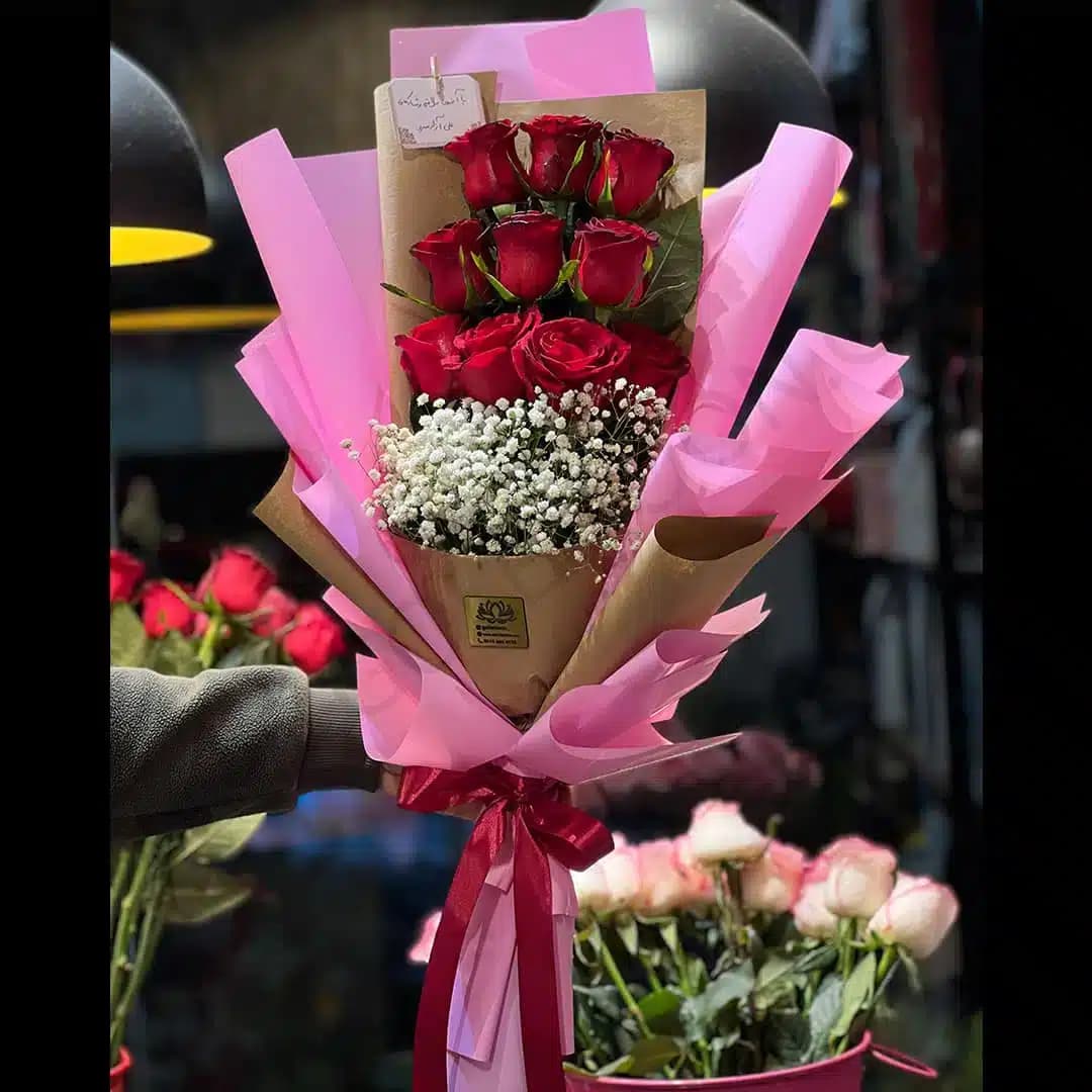 دسته گل 10 شاخه رز — تصویر ۵