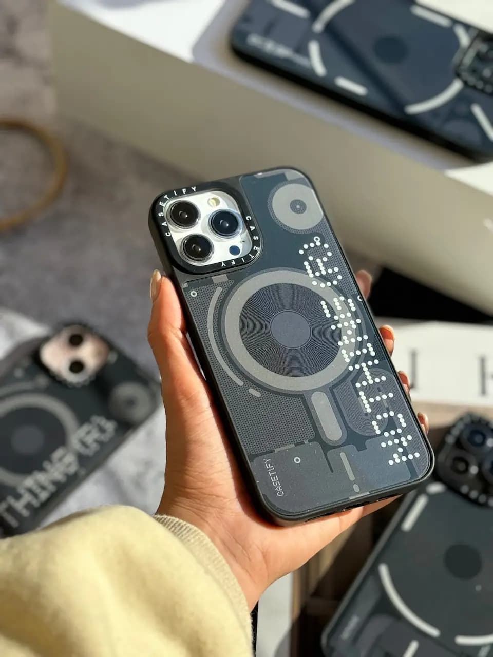 قاب طرح Nothing Phone (کدC1523) — تصویر ۴