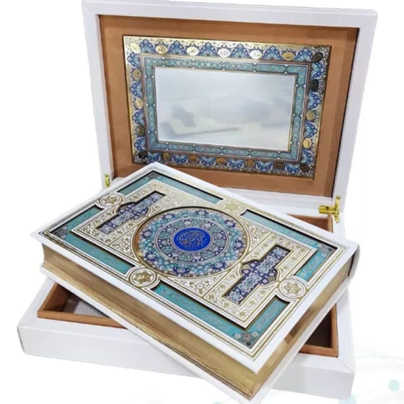 قرآن وزیری معطر بدون ترجمه گالینگور سفید عروس جعبه دار پلاک رنگی نفیس — تصویر ۱۱