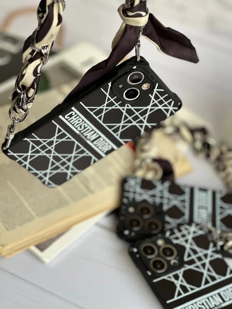 قاب Black Christian Dior با بند (کدC1462) — تصویر ۴