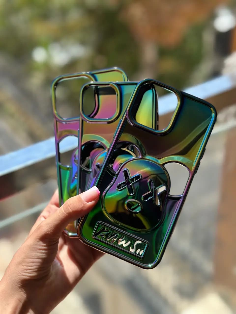 قاب kaws hologram (کدC1371) — تصویر ۵