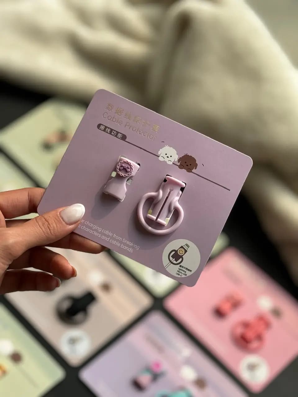 محافظ کابل سیلیکونی طرح Smile (کدa0109) — تصویر ۳