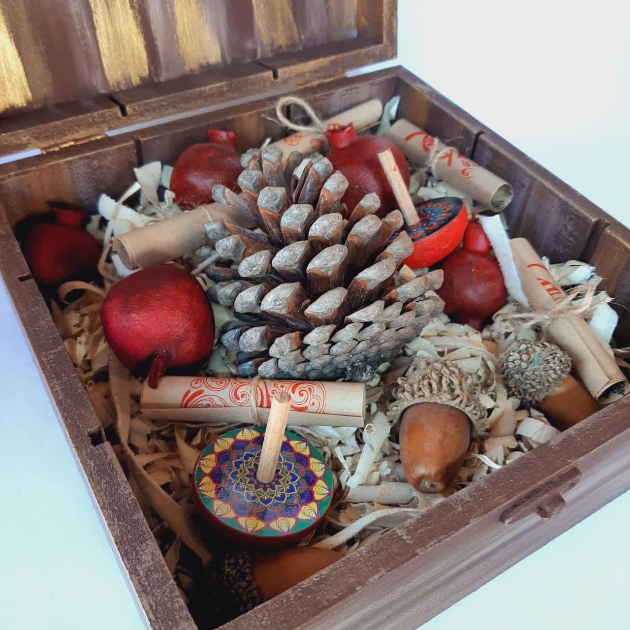 جعبه هدیه شب یلدا کد ۱۰۳ — تصویر ۴