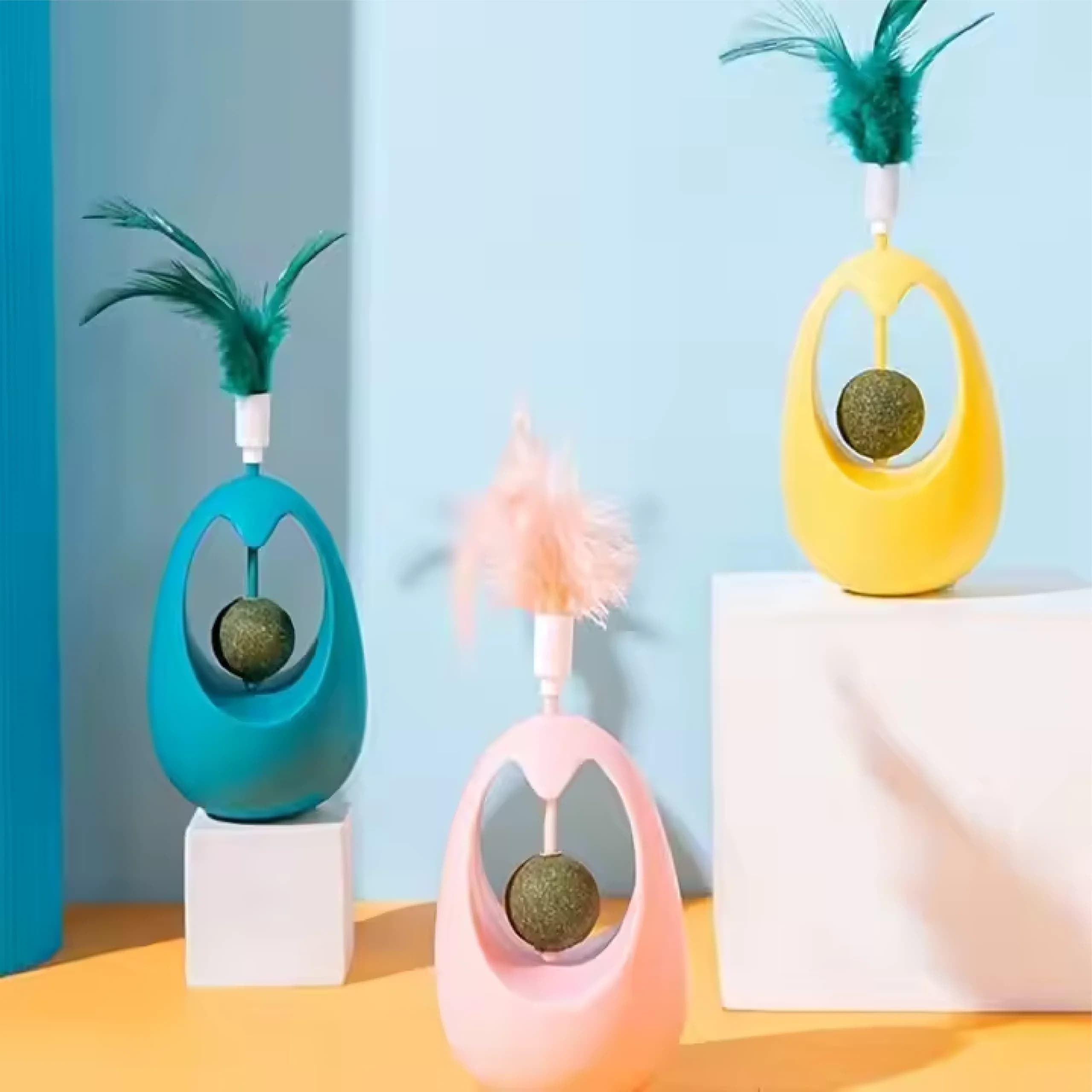 اسباب بازی تعادلی گربه مدل تخم مرغ به همراه کت نیپ و پَر Mint Ball Tumbler Cat Toy