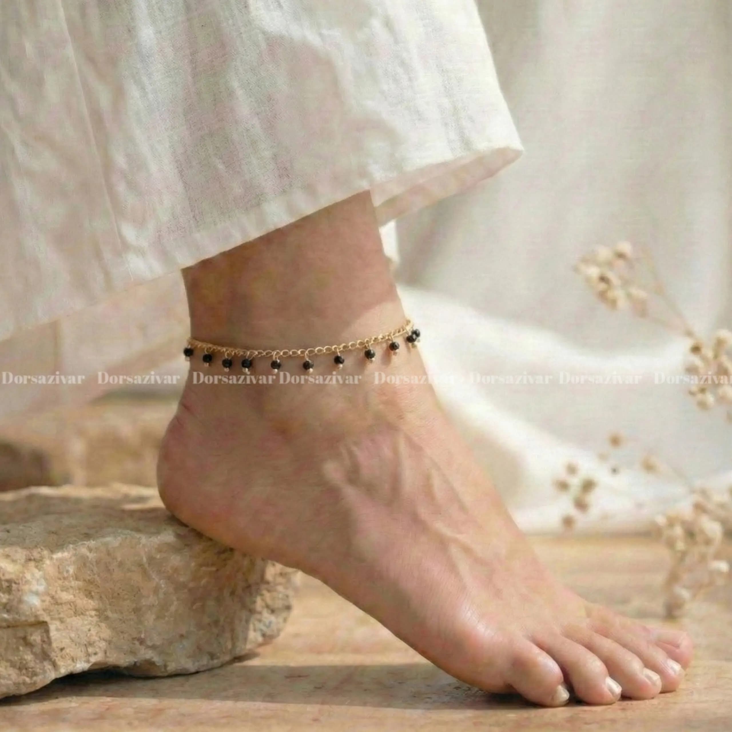 پابند نگین مشکی