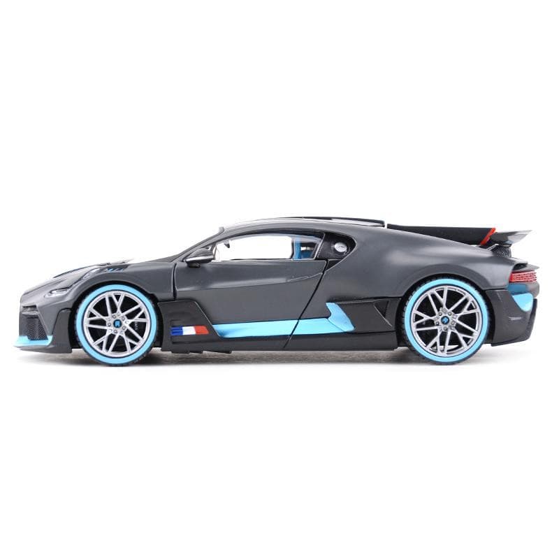 ماکت فلزی چه ژی مدل بوگاتی Bugatti Divo مقیاس 1:32 — تصویر ۴