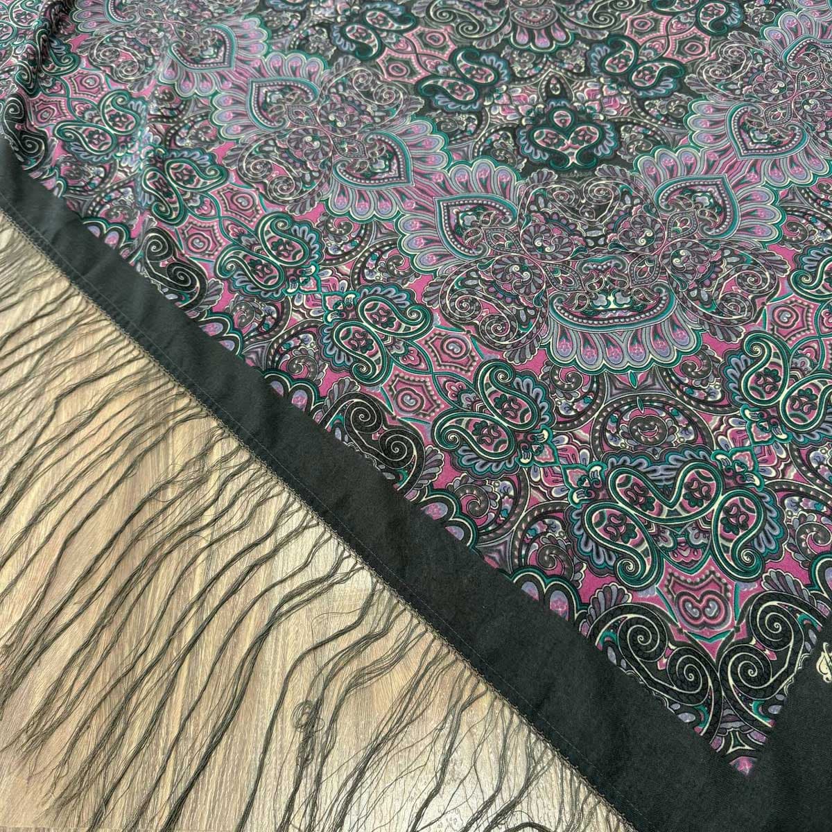 روسری ترک نخی کد R100223 — تصویر ۳
