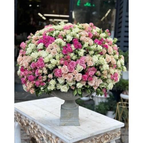 ارسال فوری گل برای تالار پذیرایی عمارت بهشت 8217