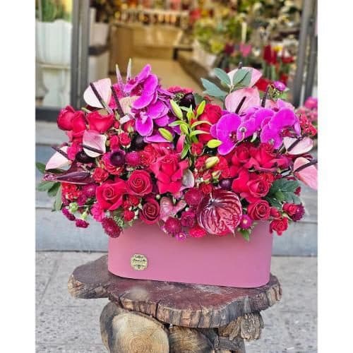 ارسال فوری گل برای بهترین باغ و تالار در تهران 8134