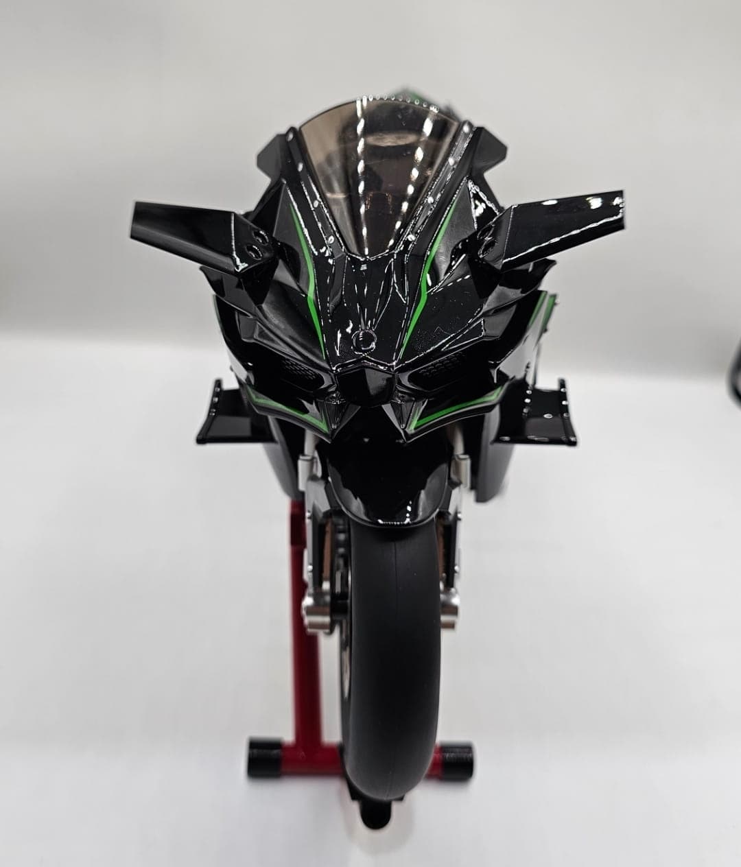 ماکت موتور H2R مقیاس 1:6 — تصویر ۲