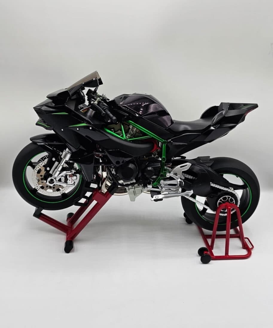 ماکت موتور H2R مقیاس 1:6