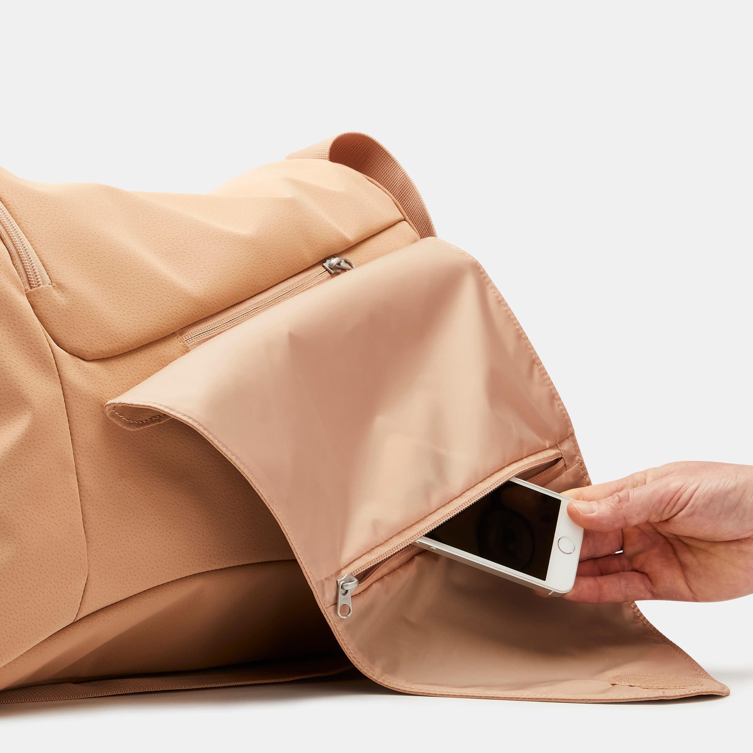 کیف ورزشی دمیوس – دکتلون Domyos Fitness / Cardio Bag – Beige — تصویر ۶