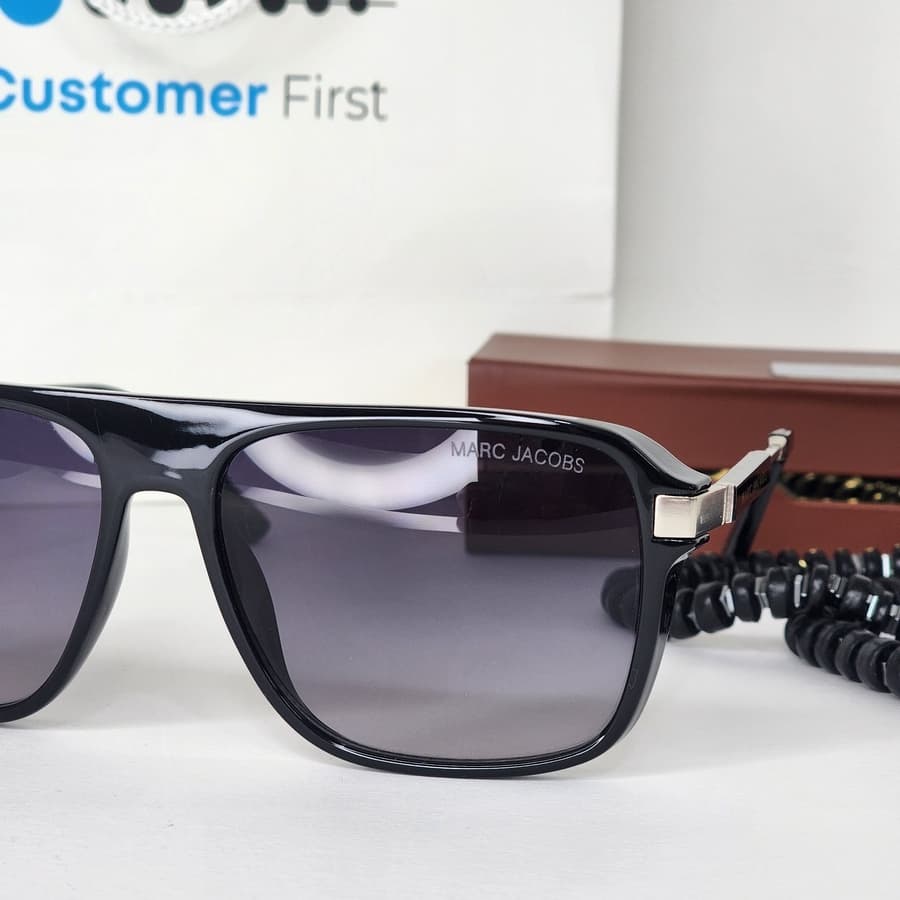 عینک افتابی اسپرت MARC JACOBS کدb813 — تصویر ۲