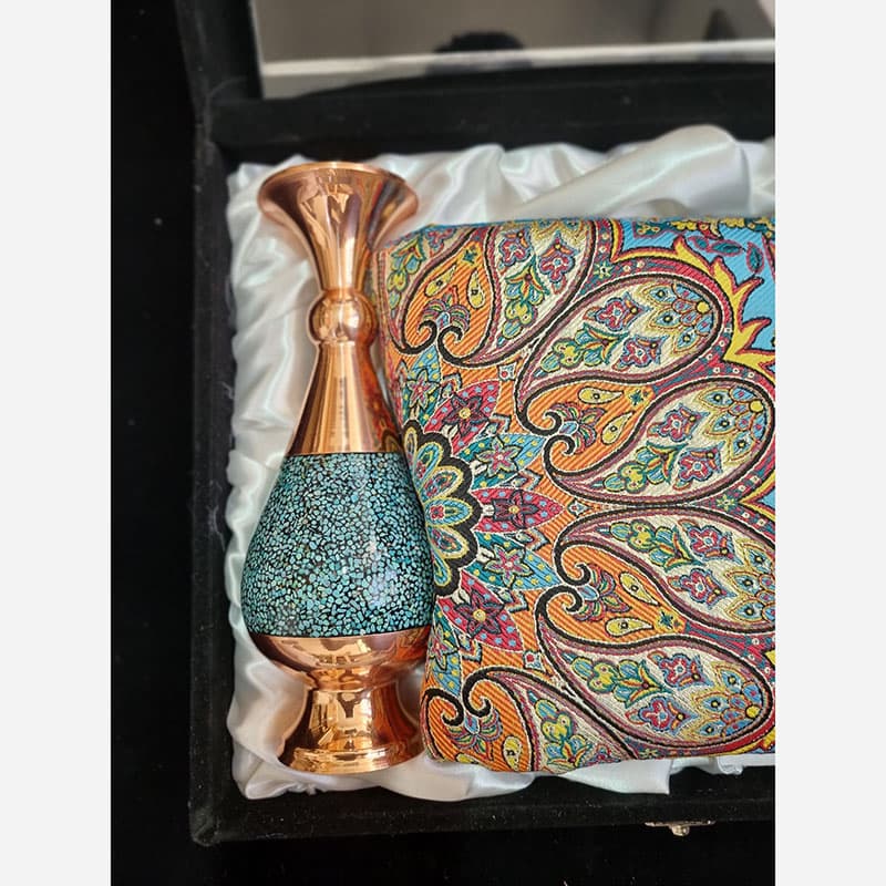ست هدیه اداری ترمه و گلدان مس و فیروزه — تصویر ۳