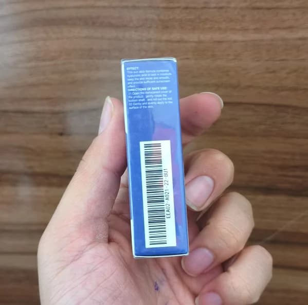 ضد آفتاب استیکی SPF 50 حاوی هیالورونیک اسید ۵۰ میل — تصویر ۳