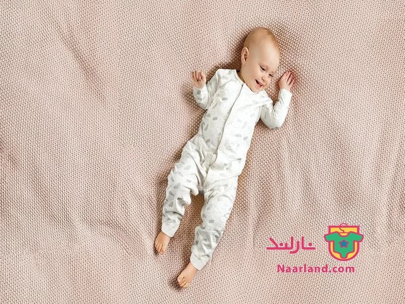 سرهم نوزادی بدون جوراب لوپیلو آلمان ( Lupilu ) سبز پاستلی طرح ابر — تصویر ۲