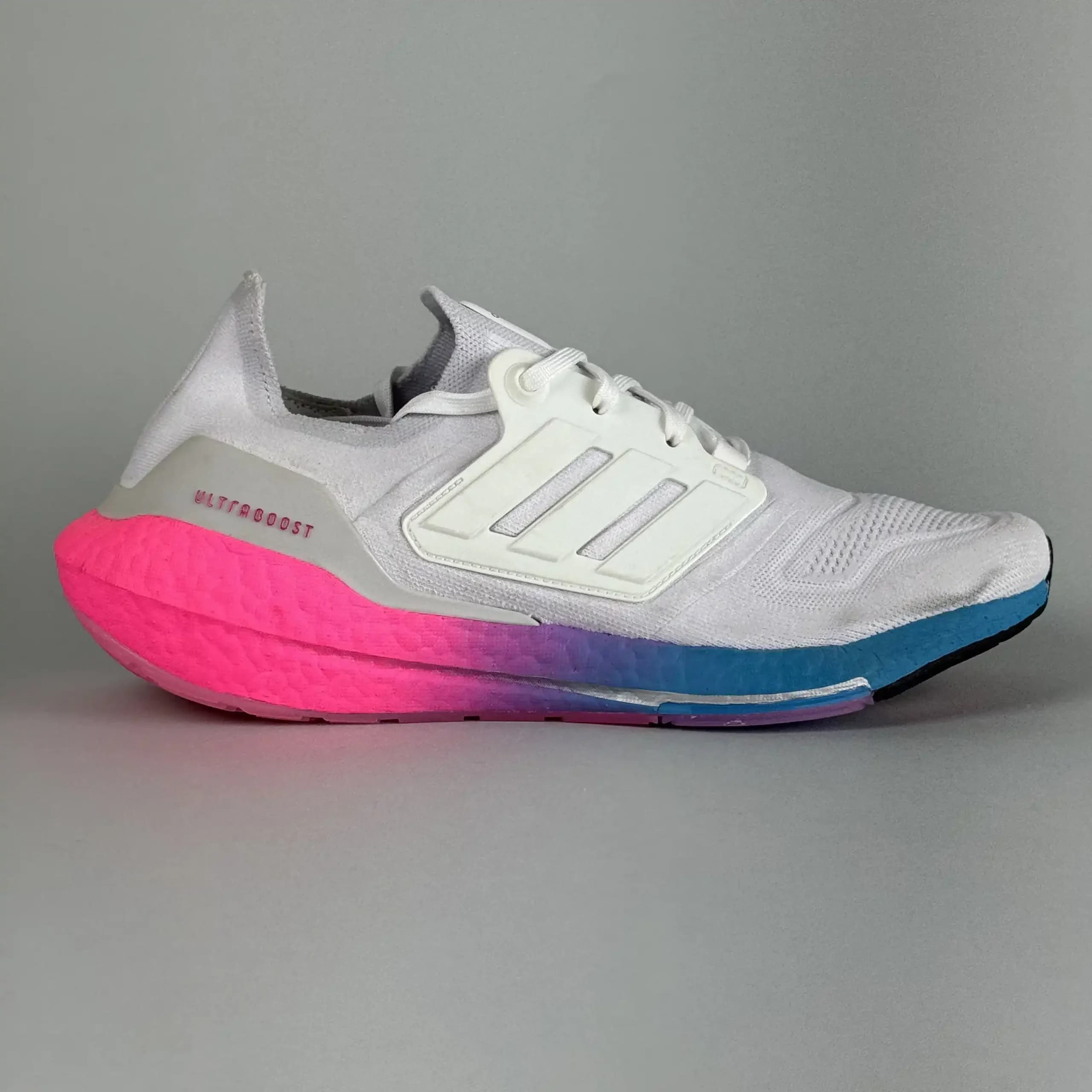 آدیداس الترابوست ADIDAS ULTRABOOST 22 مدل GV8830